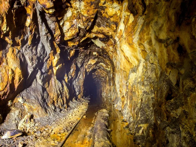 Guelmim dévoile des veines d’or à teneurs exceptionnelles : promesse ou mirage géologique