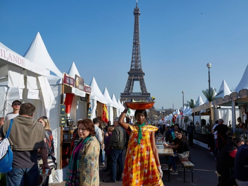 Tajines, zellige et douceurs : le Maroc conquiert Paris au Village de la gastronomie
