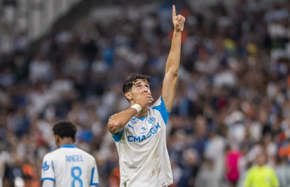 OM : Nayef Aguerd, le patron défensif salué par Walid Regragui