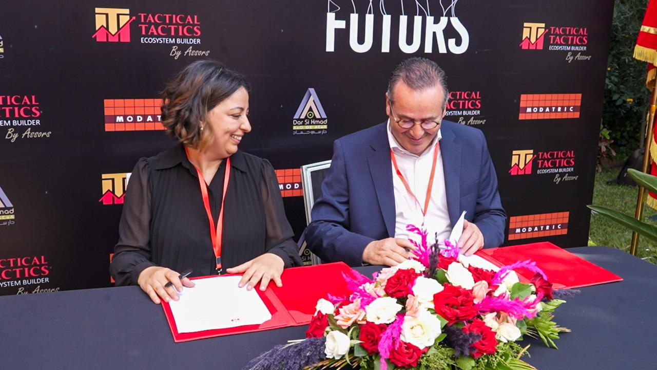 Tactical Tactics scelle un partenariat RSE avec la Fondation Dar Si Hmad et signe un accord exclusif avec Modatric