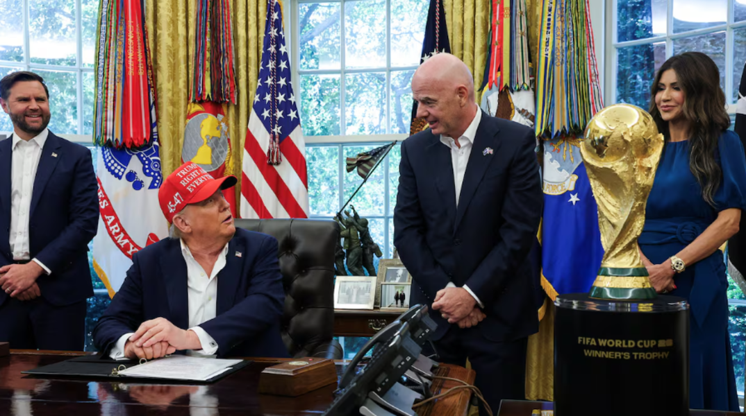 Mondial-2026 : la FIFA espère que toutes les villes hôtes américaines seront prêtes malgré les menaces de délocalisation de Trump