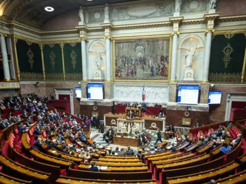 Vers des économies massives dans la santé : quelles conséquences pour les Français ?