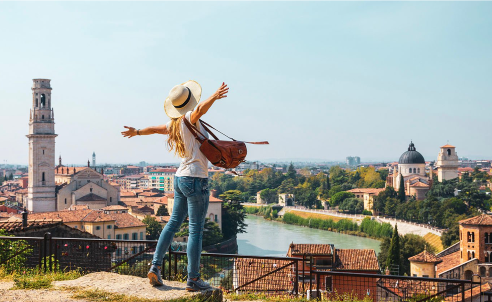 Fake Summer : l’appli qui t’offre des vacances sans bouger du canapé