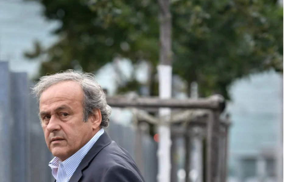 Michel Platini riposte : l’ancien président de l’UEFA dépose une plainte pour diffamation
