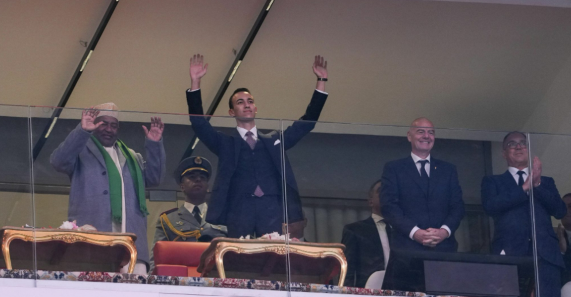 Maroc-Comores : la joie de Moulay El Hassan après le but d’Ayoub El Kaabi