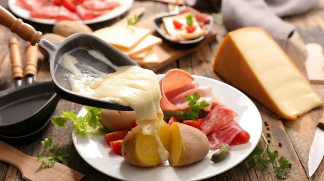 Raclette : faut-il garder la peau des pommes de terre ?