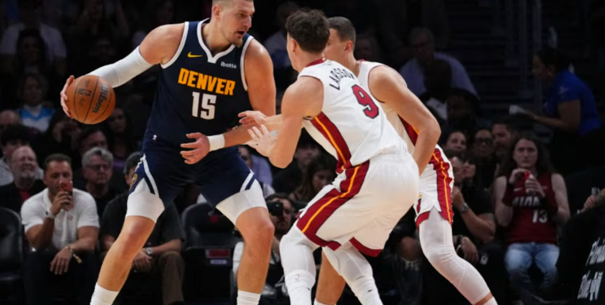 NBA : Jokic blessé, Denver sombre contre Miami, les Spurs s’inclinent à nouveau