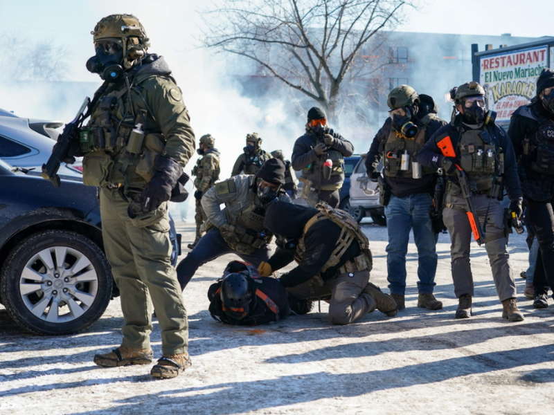 L'Hiver de Minneapolis : Quand le maintien de l'ordre fédéral ébranle la démocratie