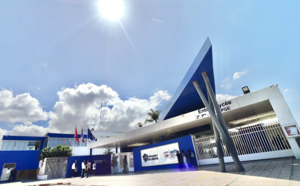 Écoles françaises au Maroc : les frais explosent, les parents en colère