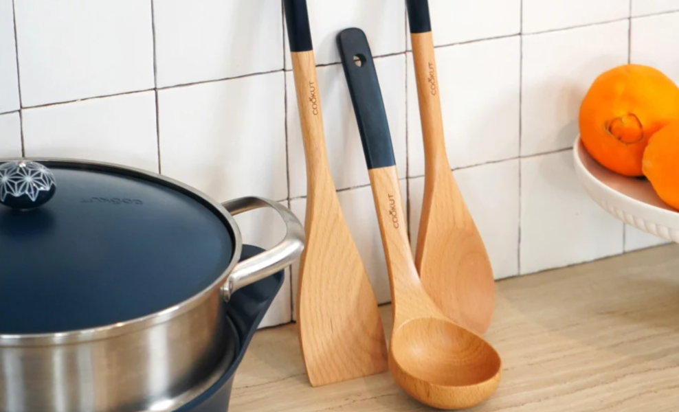 Quand le bois de vos ustensiles de cuisine souffre, voici le remède miracle