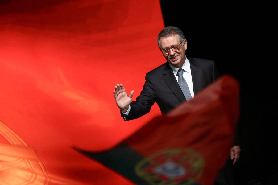 Portugal : Antonio José Seguro remporte la présidentielle