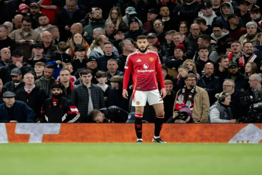 Noussair Mazraoui face à un défi à Manchester United à l’approche du Mondial 2026