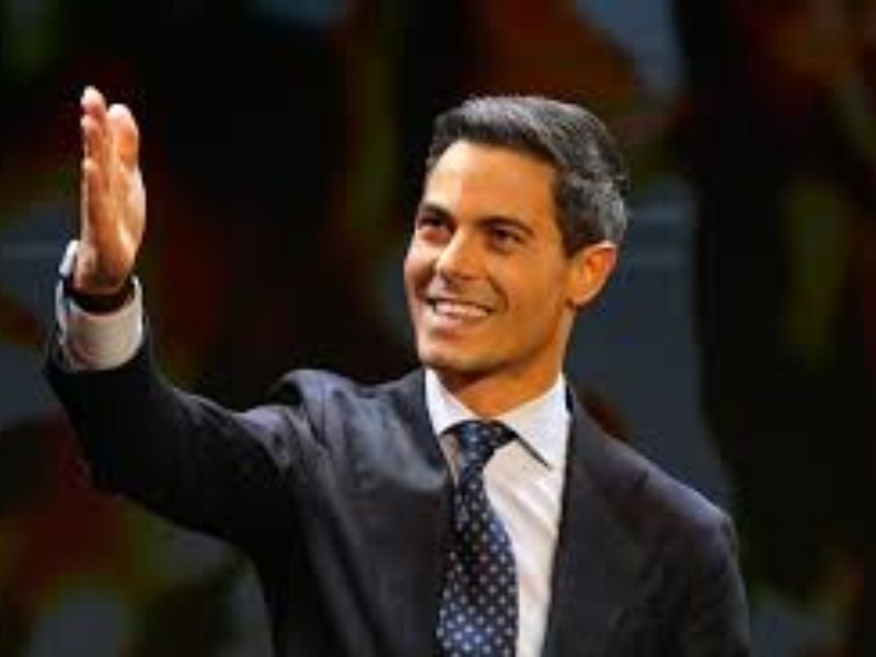 Pays-Bas : le pari centriste de Rob Jetten commence