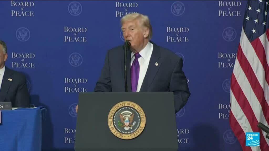 Trump se donne "dix" à "quinze jours" pour prendre une décision