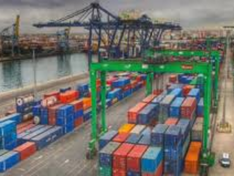 Casablanca : 85 conteneurs tombent en mer, port fermé