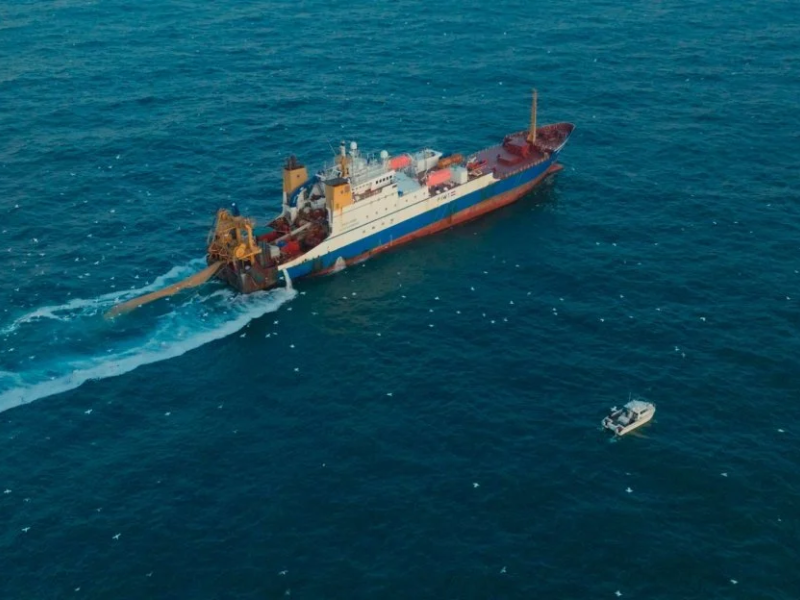 Alerte écologique et sécuritaire : Naufrage d'un navire panaméen au large de Laâyoune