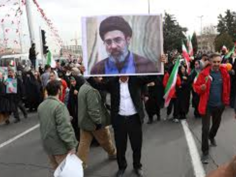 Succession à Téhéran en pleine crise énergétique