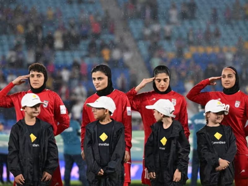 Australie : 5 joueuses iraniennes obtiennent l’asile après leur refus de chanter l’hymne