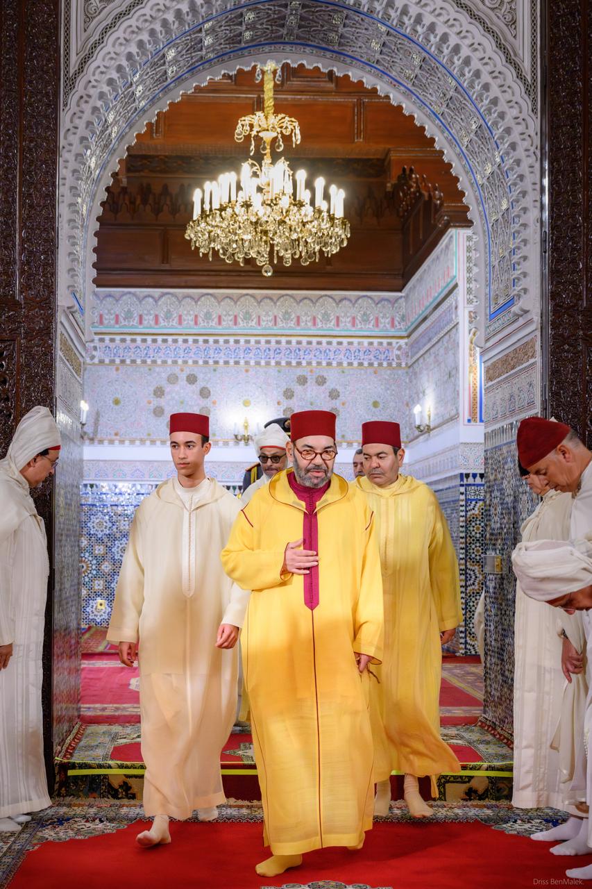 SM le Roi, Amir Al-Mouminine, préside  une veillée religieuse en commémoration de Laylat Al-Qadr 