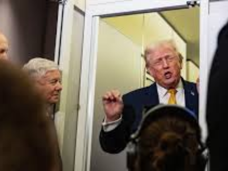 Trump avertit Téhéran de frappes sévères