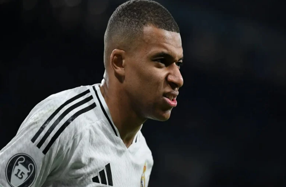 Mbappé : retour en forme malgré une polémique médicale