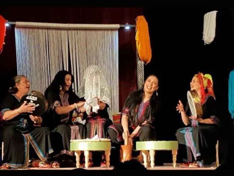 « Al-Aïchouriyate » : le grand retour de Loubna Choklaṭ sur scène
