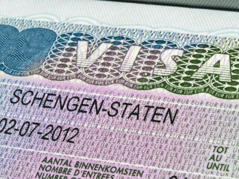 Fin des tampons sur les passeports : l’espace Schengen bascule vers le contrôle biométrique