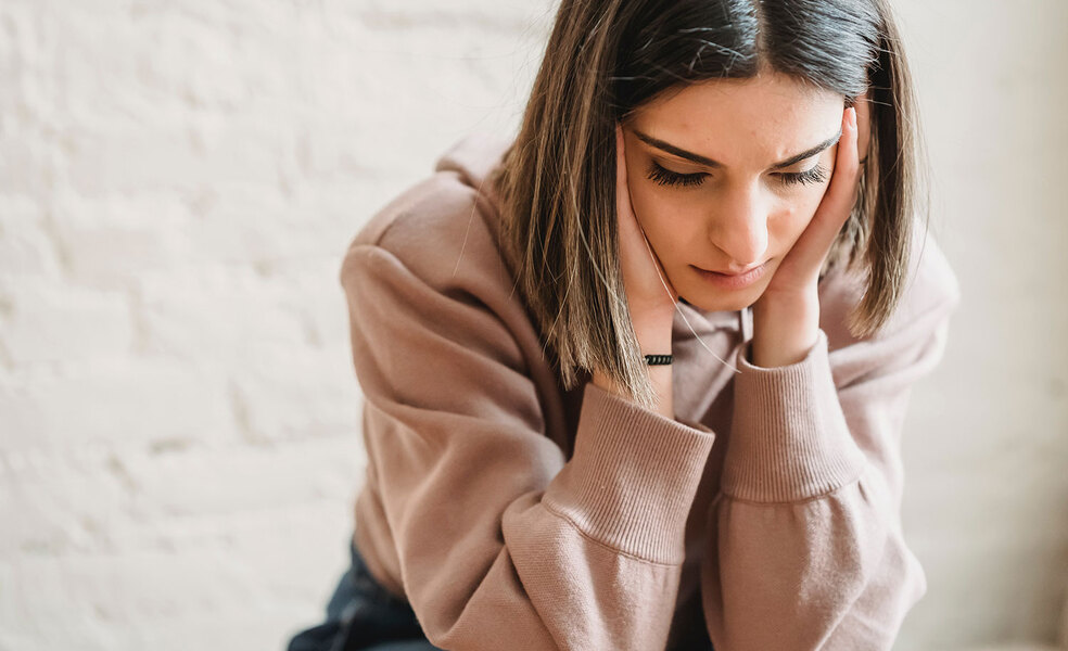 Et si ton cerveau adorait les scénarios catastrophe… même quand tout va bien ?