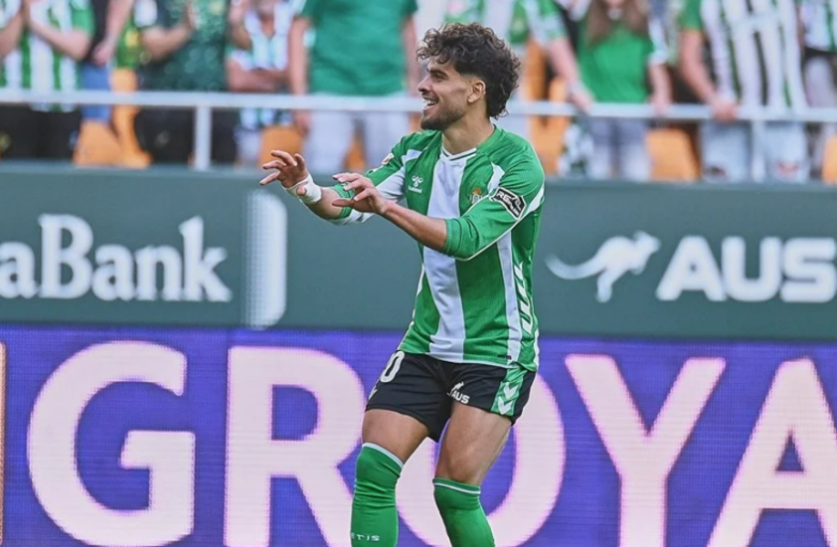 Ezzalzouli en pleine ascension : une performance éclatante qui confirme son statut au Betis