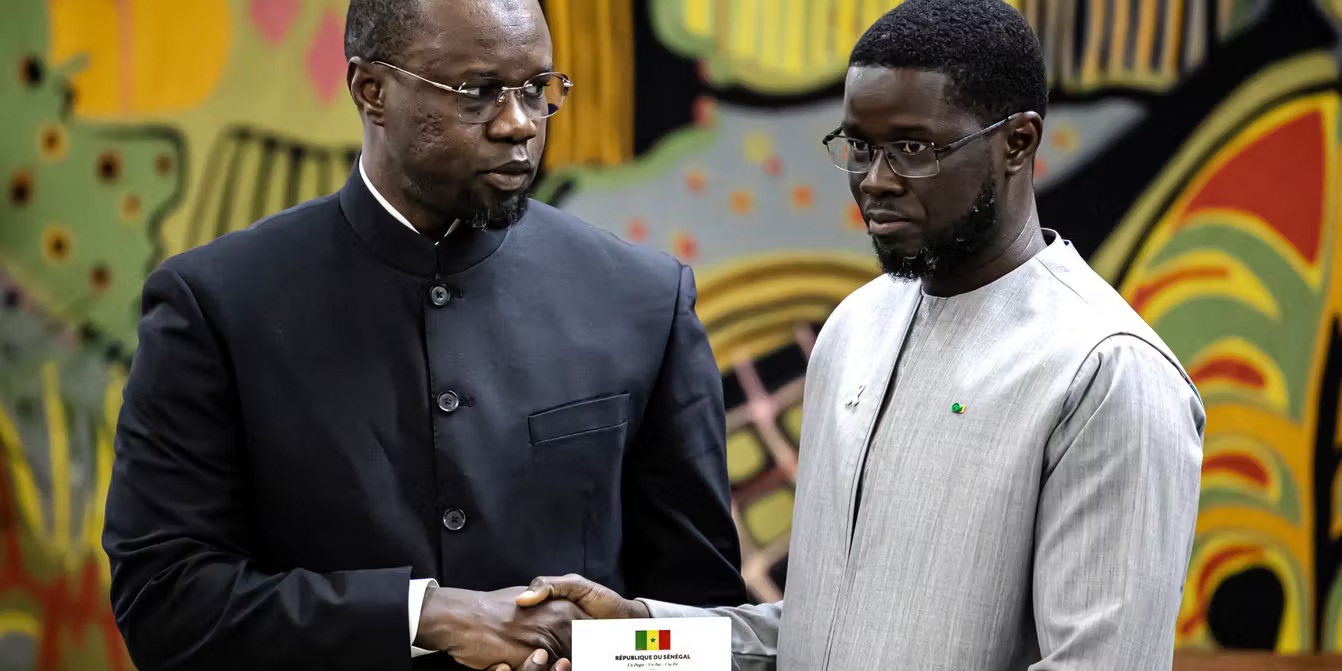 Sénégal : Diomaye Faye limoge Sonko, rupture au sommet de l’État