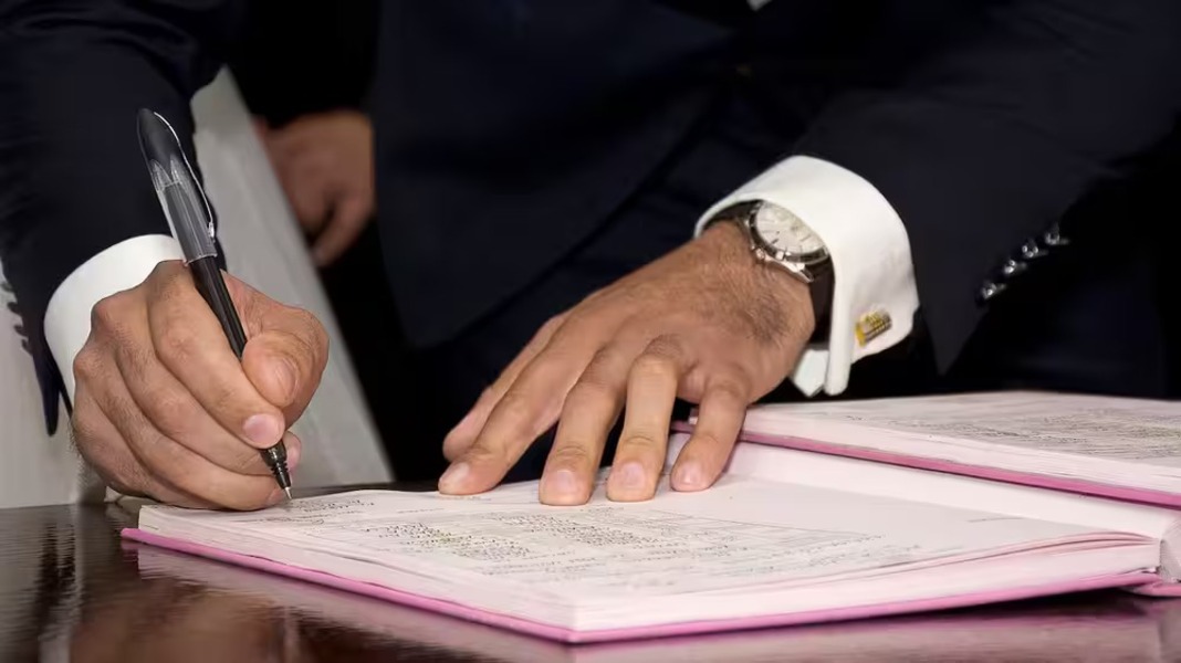 Réforme des adouls : la Cour constitutionnelle valide mais pointe des zones de flou