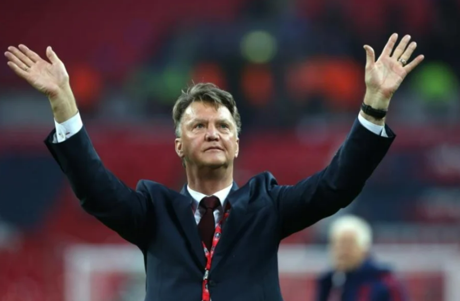 Ajax Amsterdam : Louis van Gaal met fin à sa mission de conseiller
