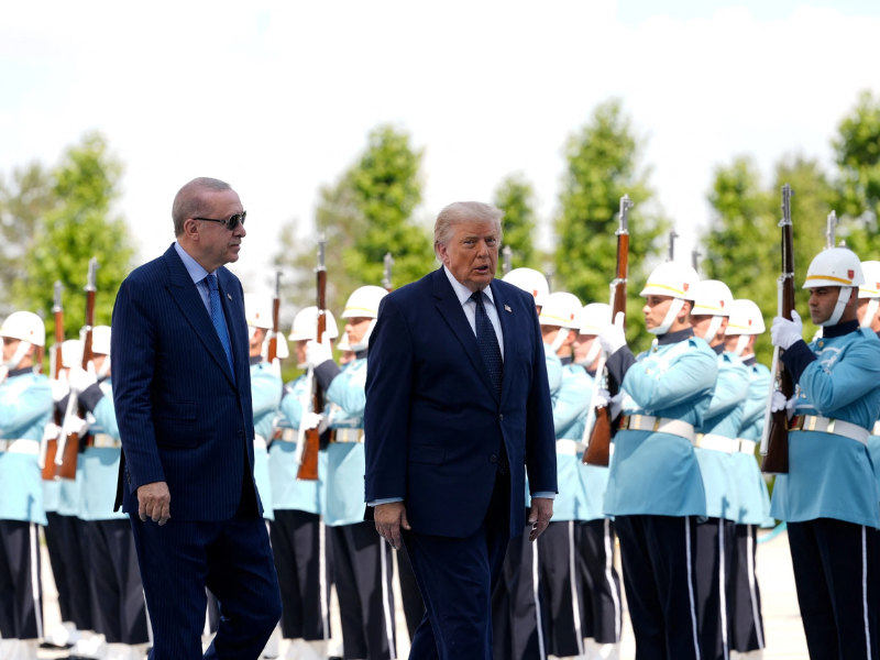 Trump déclare l’accord intérimaire avec l’Iran « terminé » et ravive les tensions avec l’OTAN