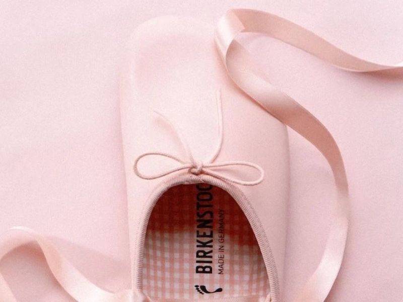 Repetto et Birkenstock unissent leurs univers dans une collaboration estivale inédite