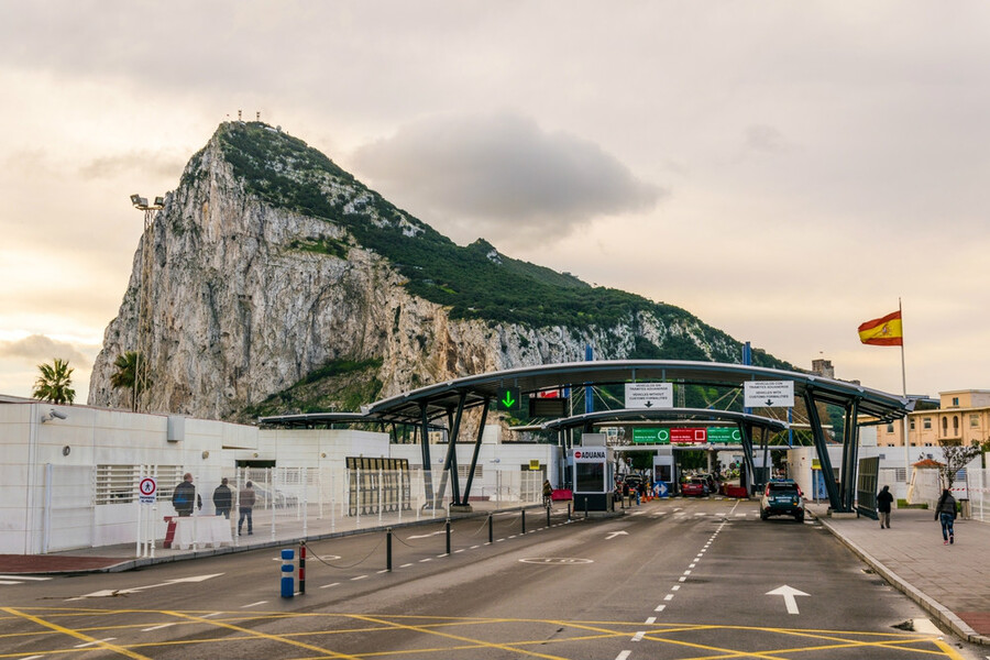 Gibraltar : dix ans après le Brexit, Londres et Bruxelles effacent enfin la frontière