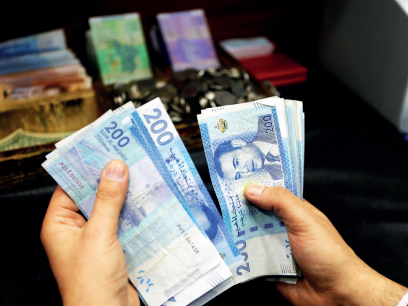 Le dirham se renforce face au dollar et à l’euro