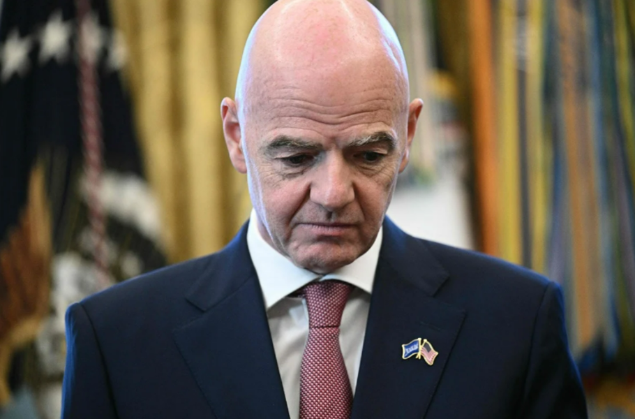 FIFA-UEFA : le bras de fer s’intensifie autour d’Infantino et du projet d’investissement controversé
