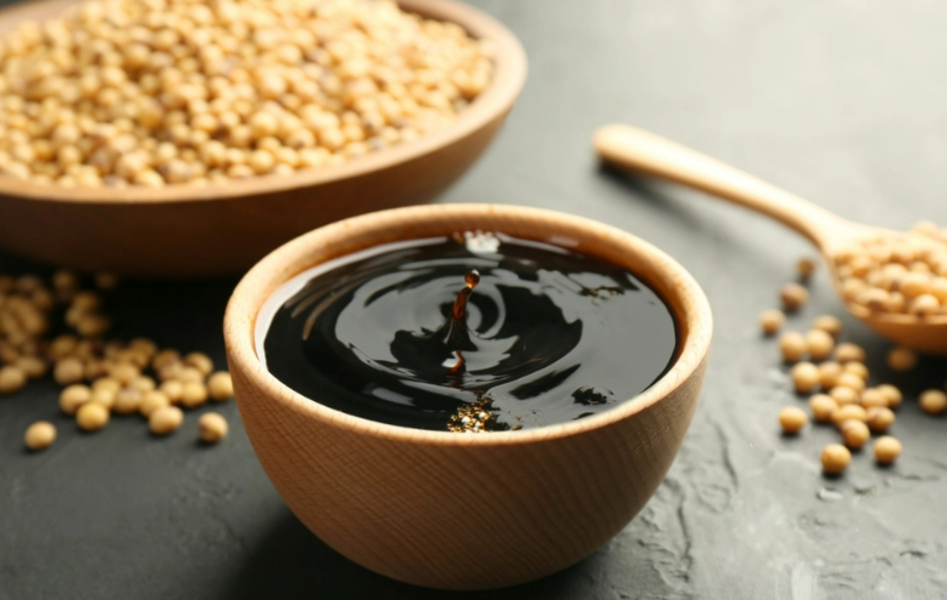 Sauce soja : attention à sa teneur élevée en sel et en sucre