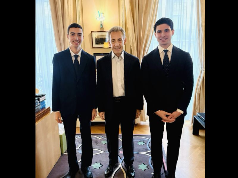 Nicolas Sarkozy reçoit les représentants de l'AJMF à Paris pour évoquer l'avenir des relations franco-marocaines