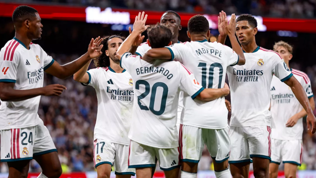 Liga : le Real Madrid domine Séville et fait le plein de confiance avant le Clasico