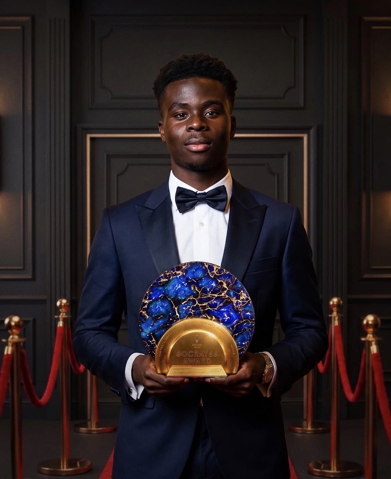 Ballon d’Or 2026 : Bukayo Saka remporte le prix Socrates pour son engagement caritatif