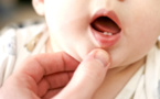 Les poussées dentaires chez les bébés : Souriez, rien de grave