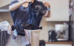 Voici comment enlever une tache d’eau de Javel sur un vêtement
