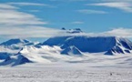 Des microplastiques dans de la neige fraîchement tombée en Antarctique.