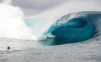 Un Australien bat le record du monde de la plus longue session de surf