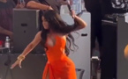 Cardi B visée par une enquête après avoir jeté son micro sur le public