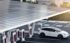 Tesla lance un nouveau système de charge solaire pour les voitures électriques