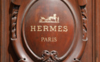 Un descendant d'Hermès veut adopter son ancien employé domestique pour lui transmettre sa richesse