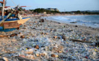 Un raz-de-marée de déchets choque les touristes à Bali