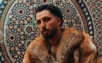 Un titre sincère, un clip déroutant, Tawsen dévoile "Khalini"